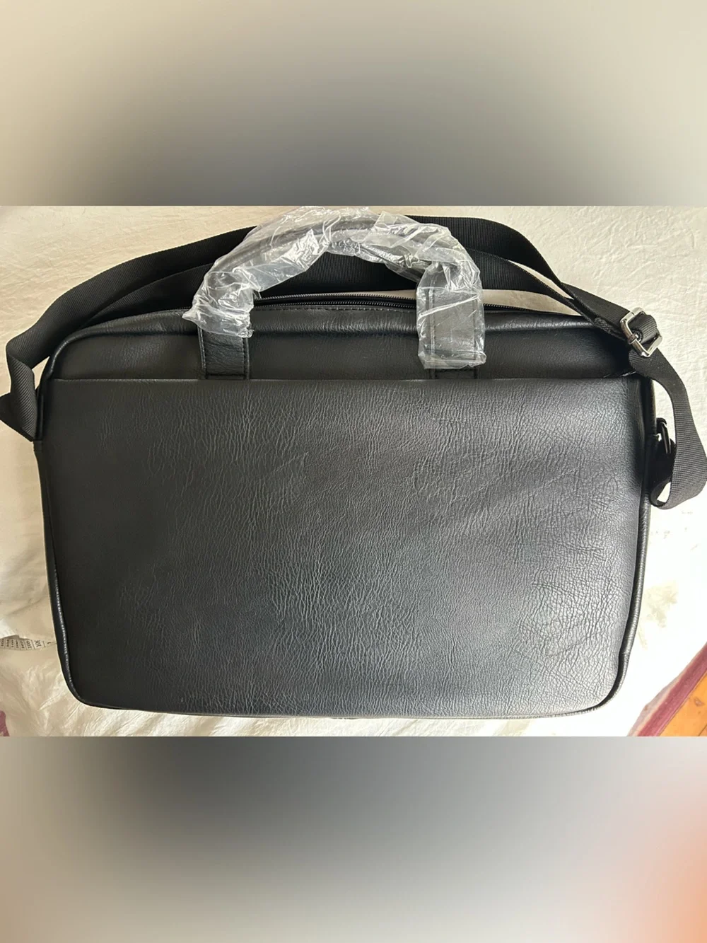 NWT Kenneth Cole Reaction Black Laptop Brief Case w/Carry Strap and Handles.